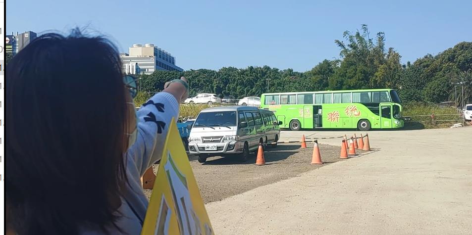 台積電中科園區將擴廠 兩地主立看板抗議徵地價格低於行情