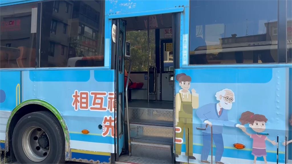基隆公車行駛「車門關不起來」　網友怒批：玩命關頭