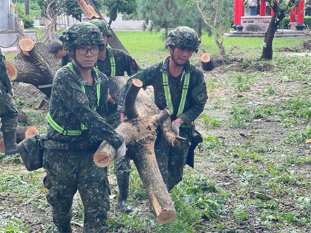 快新聞／山陀兒重創高、屏　第四作戰區今派1362兵力、171機具救災