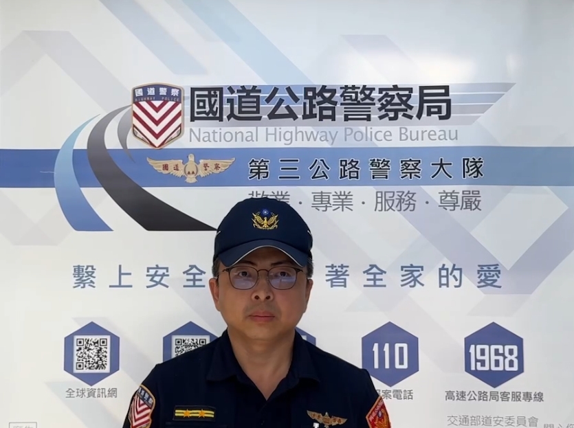 女騎士導航切汽車模式「誤闖國道」　勇男霸氣護駕下匝道