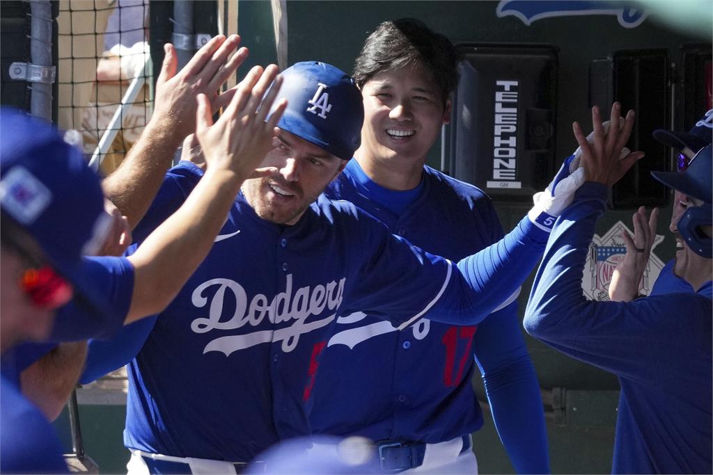 MLB(影)/大谷熱身賽敲安慶祝卻「落空」 「自由人」弗里曼再度開轟