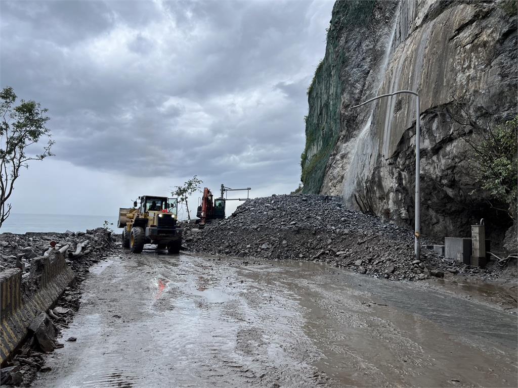 山陀兒豪雨炸花蓮! 匯德隧道土石流8車14人一度受困