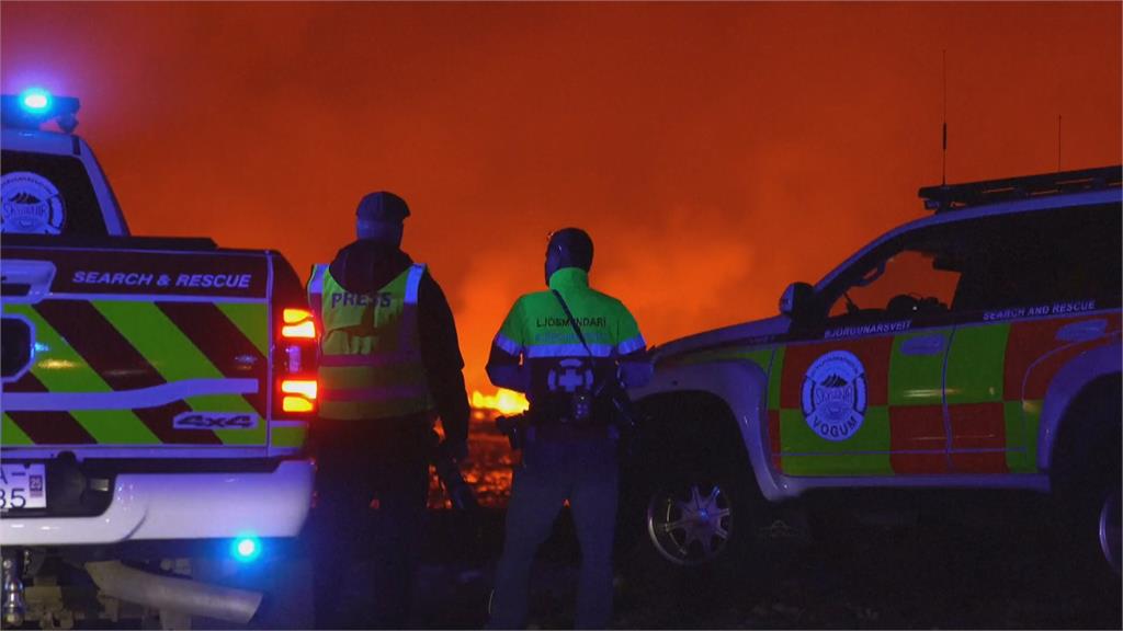 冰島西南部火山爆發　岩漿齊噴吸引遊客打卡