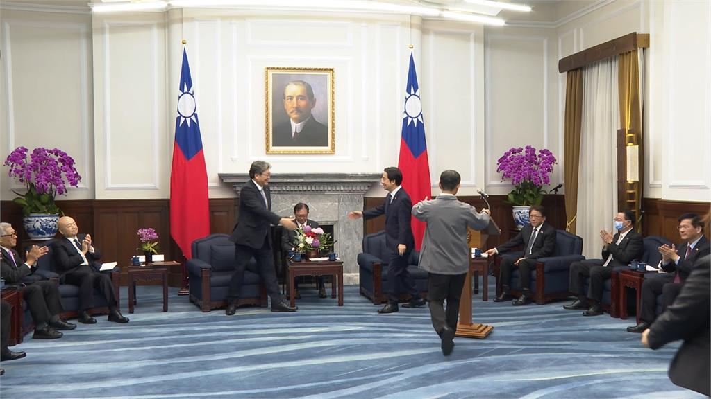 日自民黨幹事長代行會見賴總統　對北捷不幸事件表達哀悼