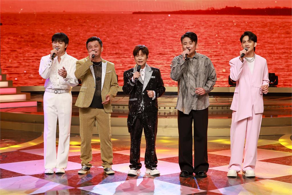 黃西田意外被王彩樺戳屁股、呼巴掌！白冰冰驚嚇喊「夭壽喔」豬哥亮走了只剩下他最大咖