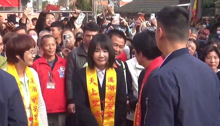 謝衣鳳突襲表態選彰化縣長　綠議員大酸謝家想整碗端走