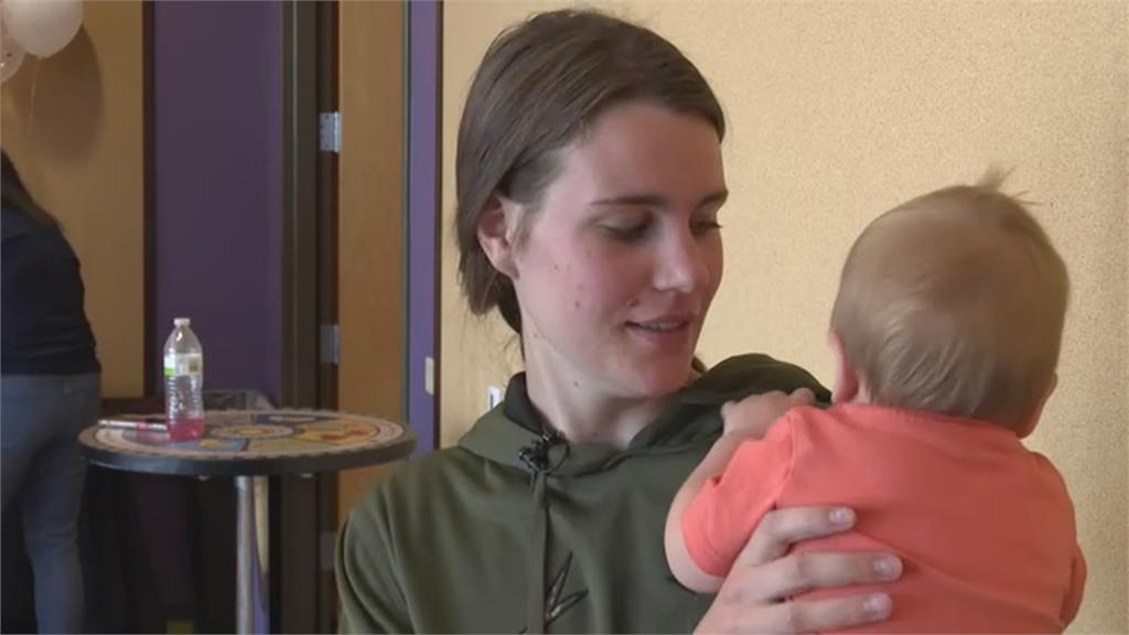 育兒友善！美國嬰兒咖啡廳　鼓勵爸媽帶嬰兒一同玩耍
