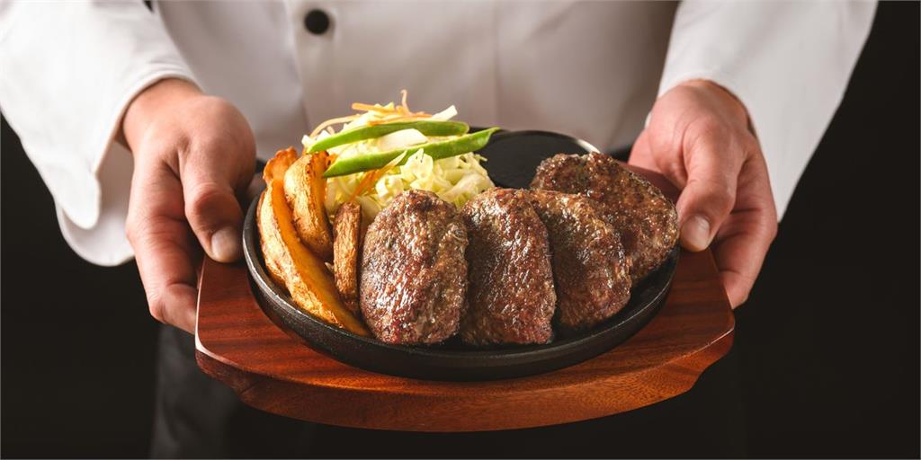 搶528國際漢堡日商機 飯店端指定品項買一送一