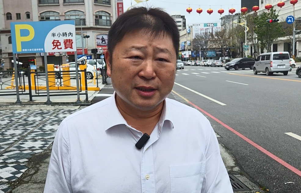 花蓮議長張峻怒踹傅崐萁桌　挨告6罪僅起訴傷害罪