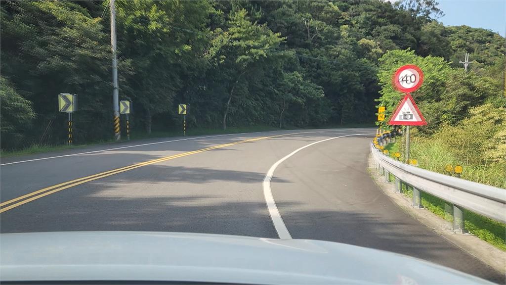 五指山道路變「滑板場」 滑板玩家山路耍特技嚇壞後方駕駛