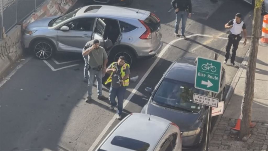 紐約ICE人員執法過當 不顧孩童安全朝車連續開槍導致1男受傷送醫