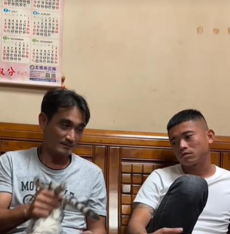 兇臉男「超怕貓」友人實測他崩潰逃竄 「臉部逐漸母湯」網:以為在驅魔