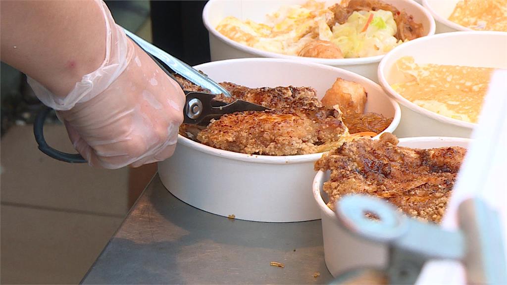 北車補習街便當店爆食安! "白飯牽絲"臭酸 業者:現點現做