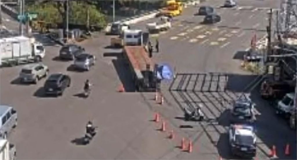 疑視線死角！彰化拖板車撞雙載機車　夫妻遭輾雙亡