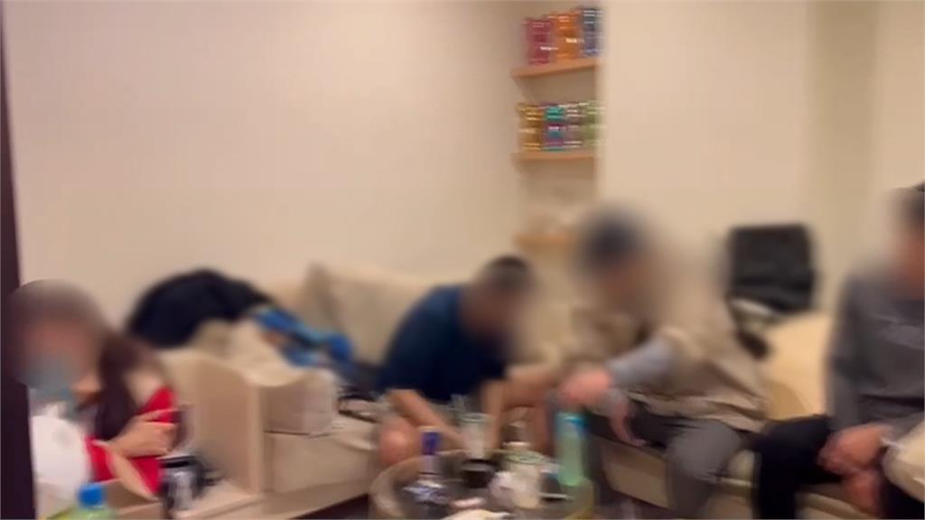 貓舍成毒窟貓砂袋全是毒! 驚見20多隻不同品種貓「動保處介入」