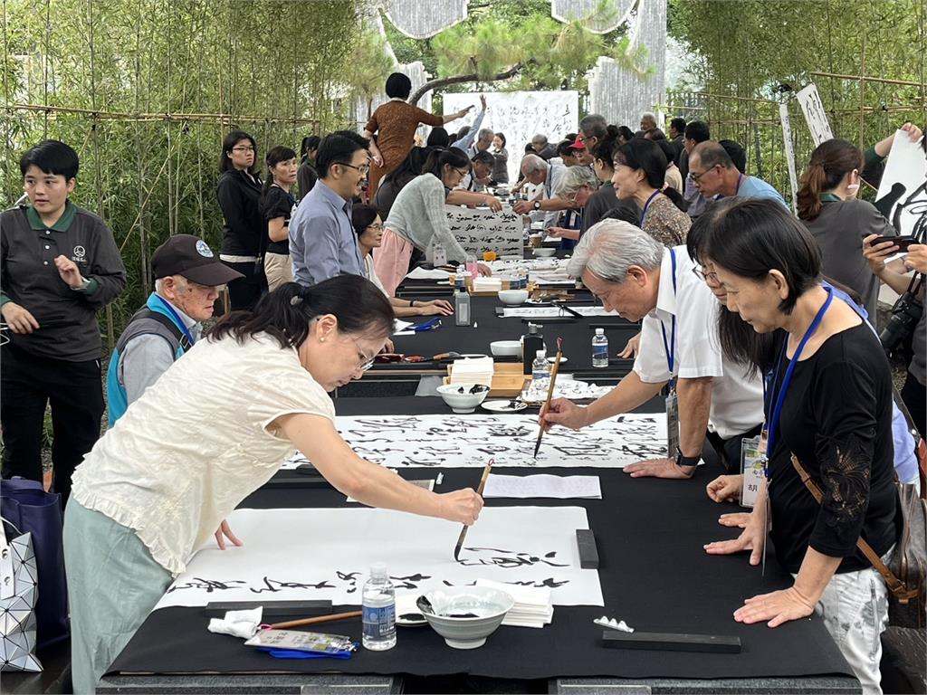 深緣及水善糖文化園區 書法大師齊聚揮毫