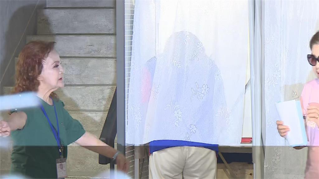 快新聞/國民黨主席選舉日!鄭麗文穿國旗裝投票 喊話對選情很有信心