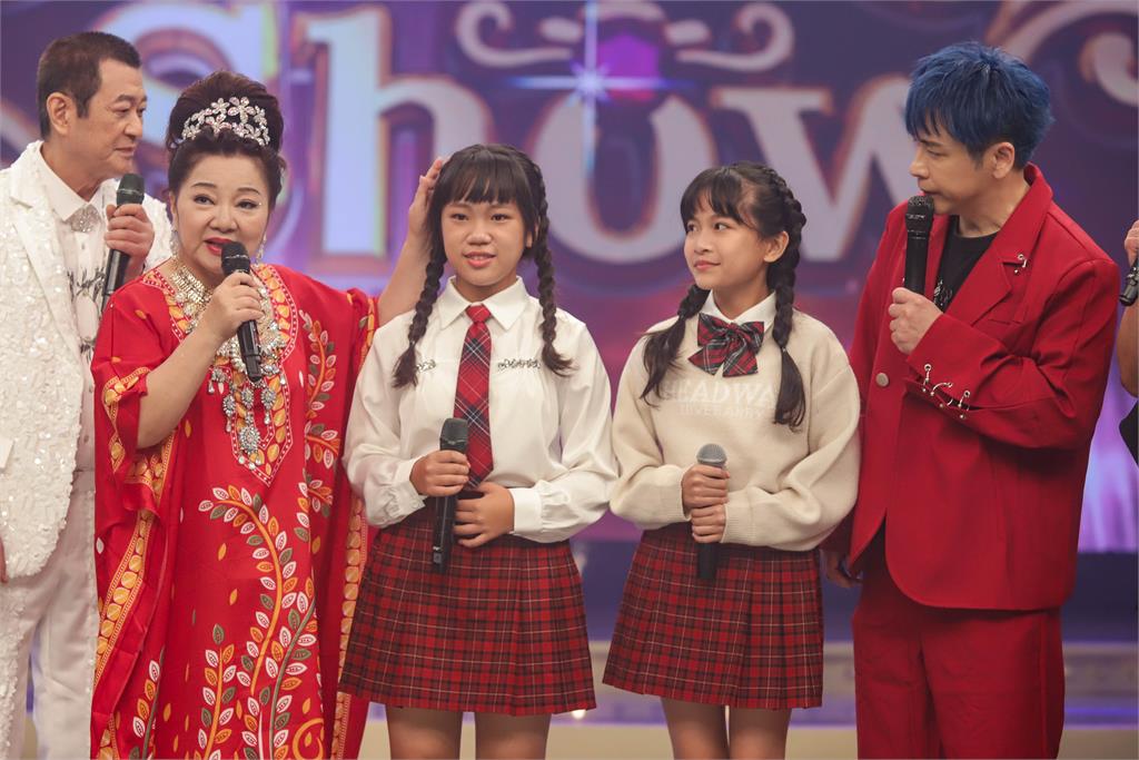 白冰冰演藝圈媽祖婆「顯靈」登三公尺大展神威收視奪冠!最夯的恰吉「王世堅」神助攻