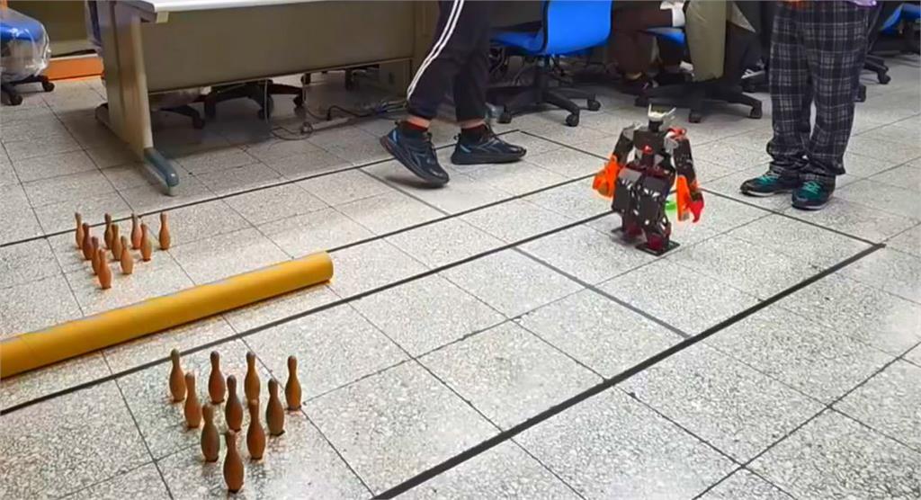 AI人形機器人進校園　瑠公國中辦冬令營培養科技力