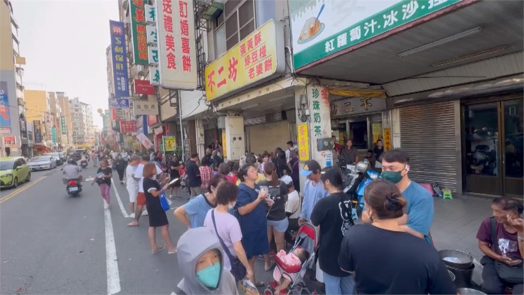 蛋黃酥之亂火氣大! 機車族槓排隊民眾爆口角