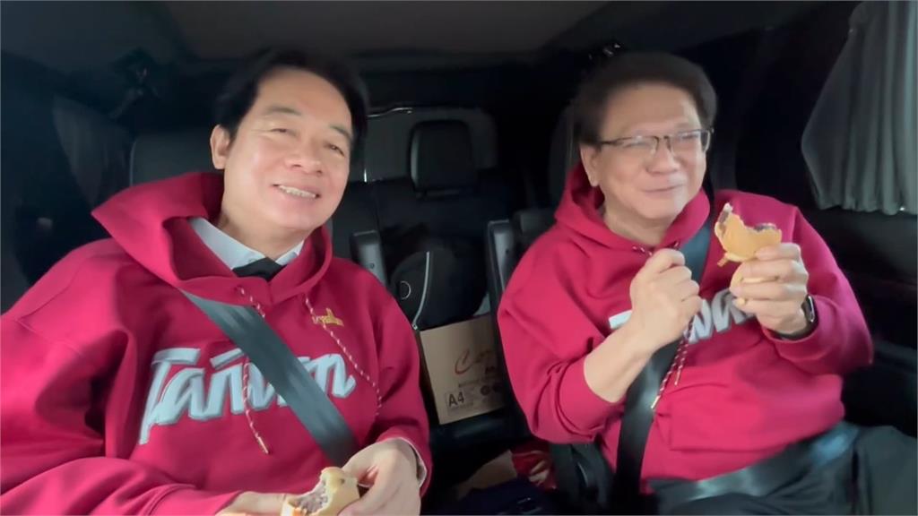 走春穿新衣！賴總統穿棗紅超喜氣　蕭美琴隨扈戰貓帽T詢問度破表