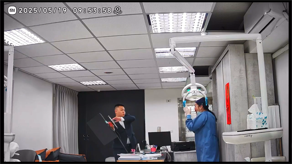 快新聞/驚悚60秒!周男洗牙稱「太痛」狂毆牙醫 滿手鮮血恐怖畫面曝光
