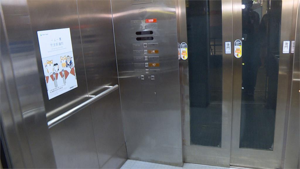 葫洲捷運站「電梯下墜」　民眾受困直呼「要去收驚」