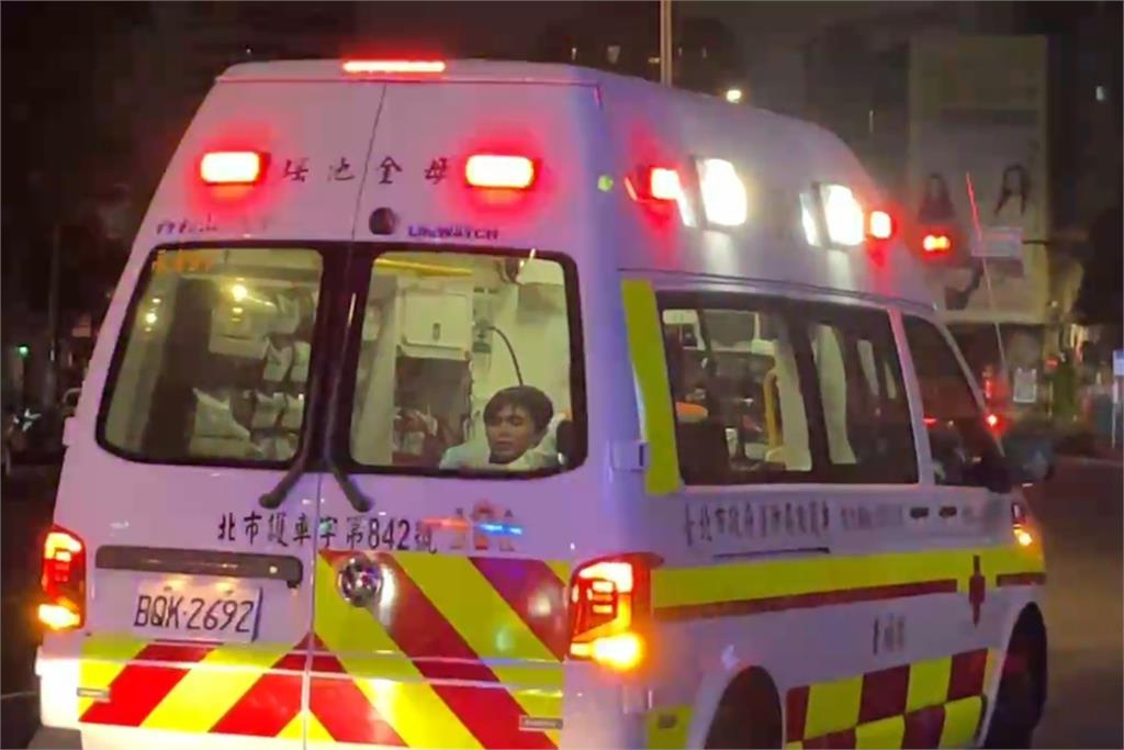 快新聞/北市1女情緒失控「咬傷員警手指」! 急送醫治療