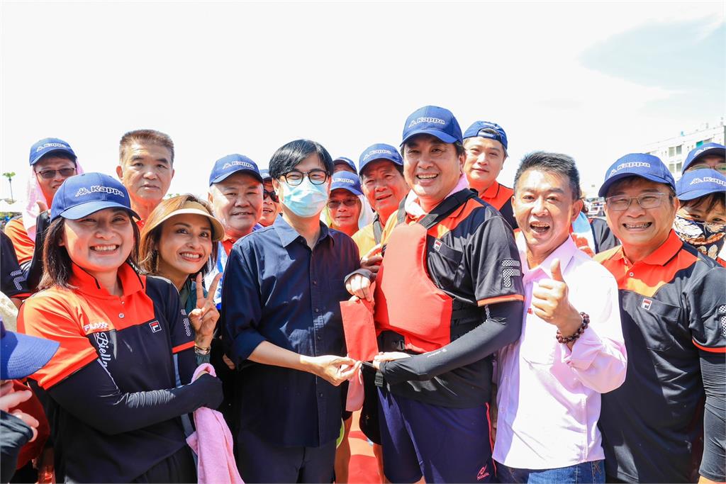 快新聞/高雄林園龍舟錦標賽今登場! 陳其邁現身打氣再加碼冠軍獎金