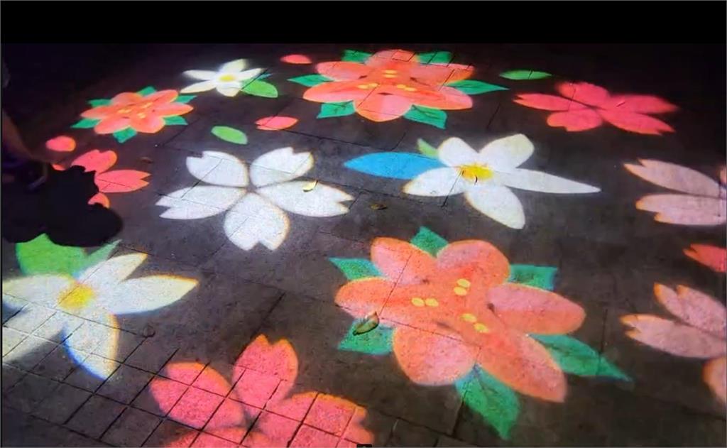快新聞/觀光局推出北海岸夜遊「主題燈光秀」 五彩繽紛照在女王頭