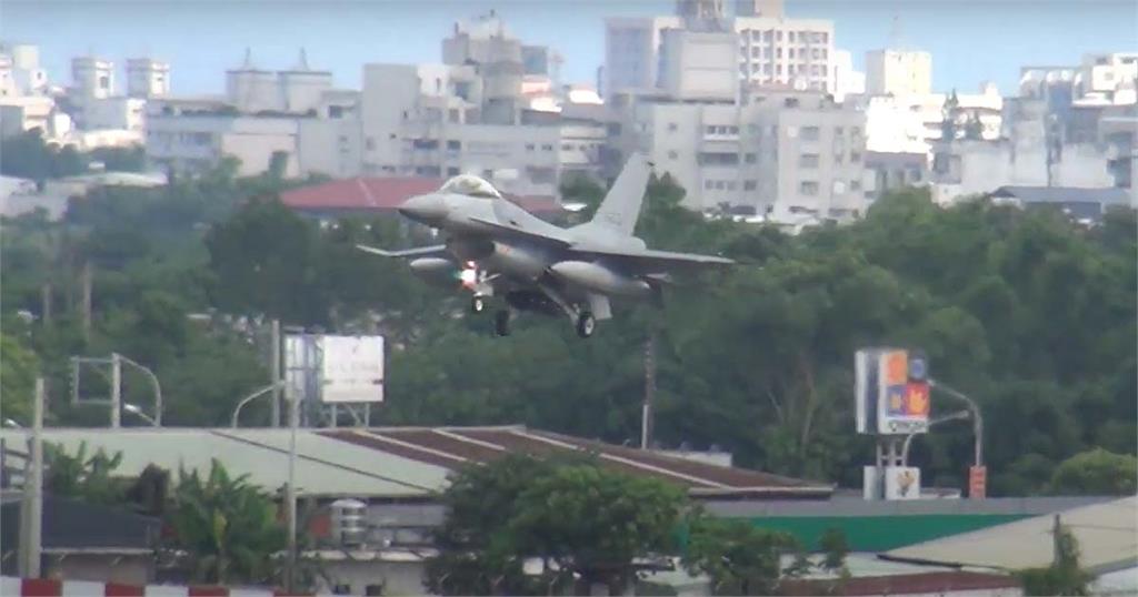 快新聞／第二批4架駐美F-16返台升級！ 平安飛抵空軍花蓮基地