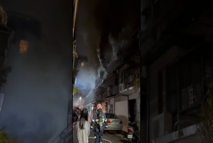 士林公寓清晨惡火! 疑佛堂起火 3樓陷入火海