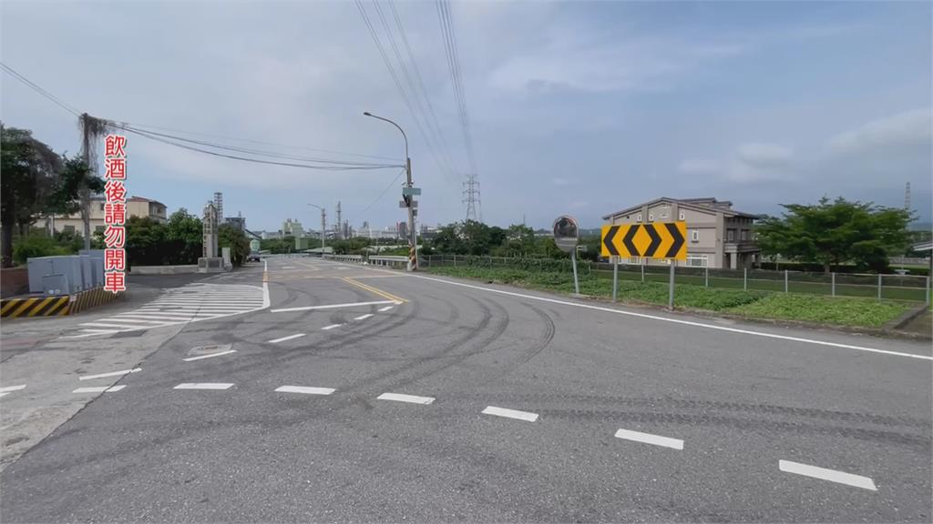 驚險瞬間! 轎車閃車衝進菜田 駕駛涉酒駕送辦