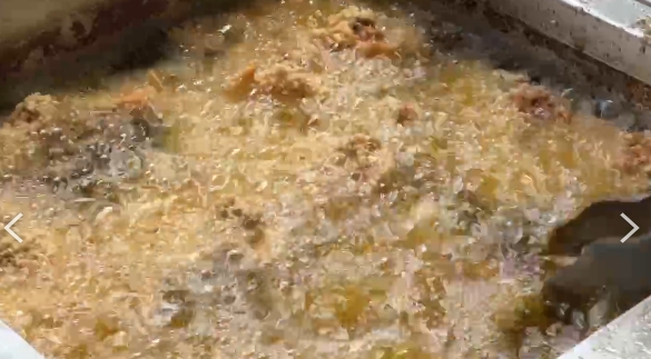 花蓮光復出現「雞排超人」! 老闆擺攤2天「預計送1300份」