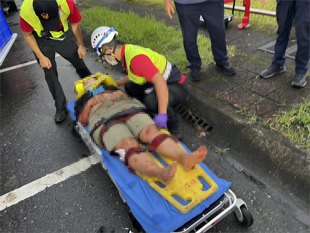 最新/宜蘭賓士「飛50米」自撞!4女1男受困車內 高齡嬤命危搶救中