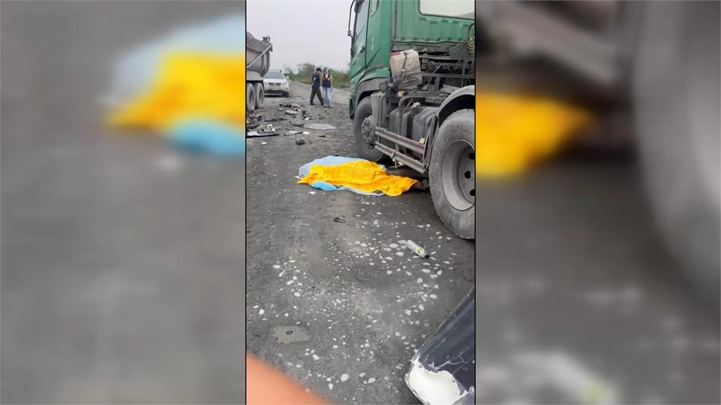 屏東2砂石車對撞!其中1名駕駛遭拋飛輾斃