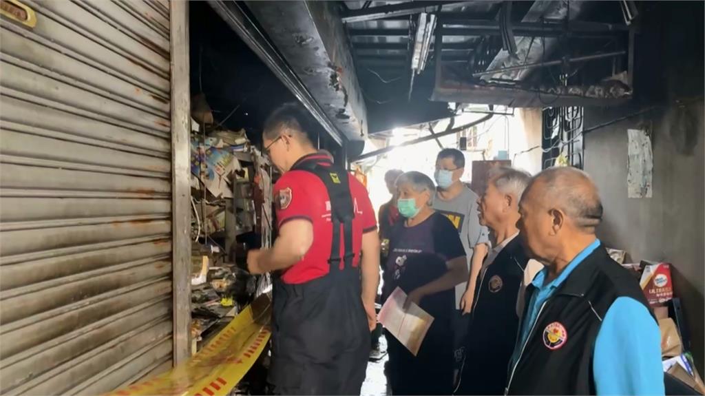 嘉義火車站商圈火警! 知名方塊酥店遭波及、民宅付之一炬