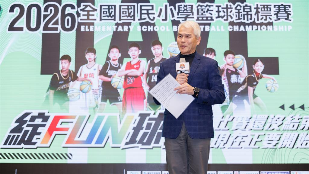 HBL(影)/拚衛冕前先鼓勵幼苗!松山隊長劉廷寬替小學聯賽站台、大方送簽名球