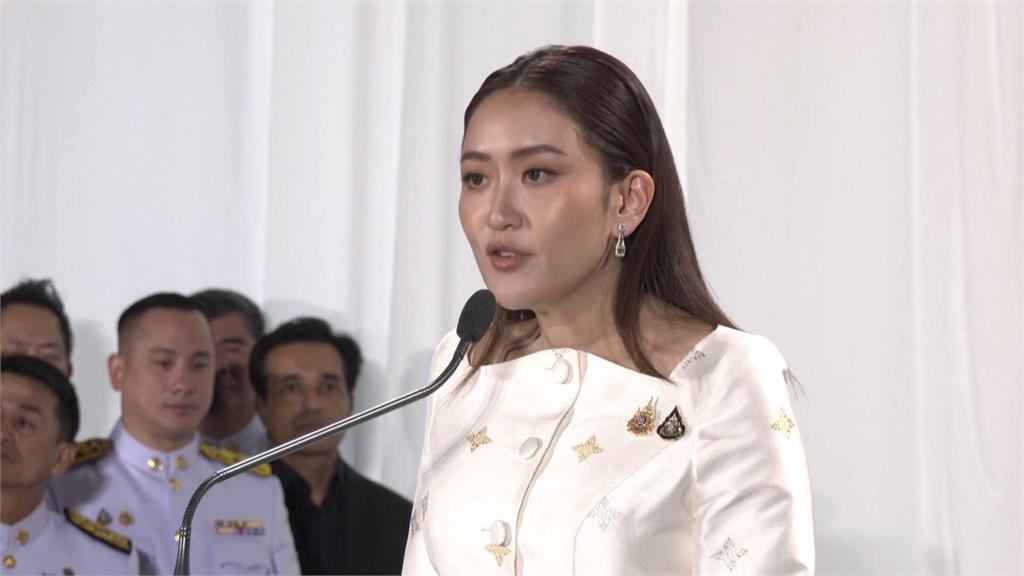 貝東丹獲泰王任命新總理 父親戴克辛親自陪同出席