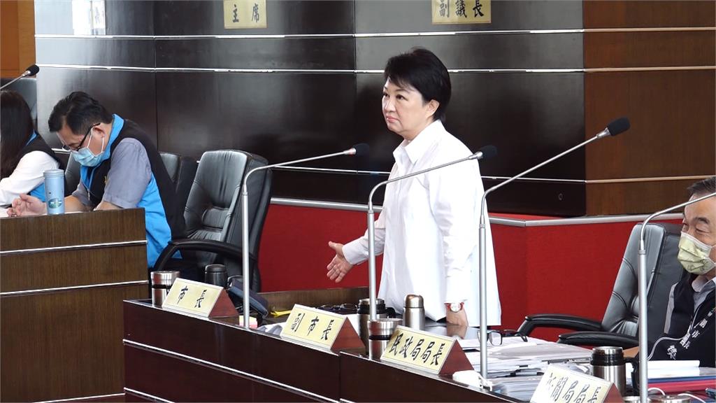 盧秀燕曝合照曾遭摸臀 喊話姊姊妹妹用「這招」對抗色狼