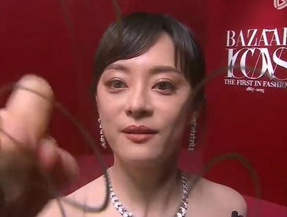 中國紅毯「鏡頭簽」秒變照妖鏡!林志玲、孫儷真面目全現形…網嚇爛:大翻車