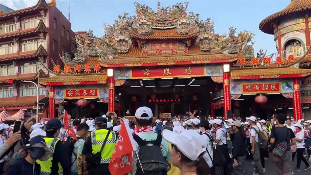 揹媽祖上大武活動登場 102位好漢後天攻頂!山神與海神的世紀相遇