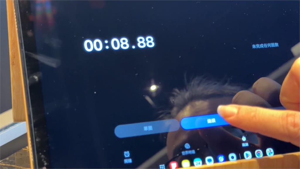 誠意滿滿! 台中火鍋店推"幸運秒數8.88" 挑戰成功可免單