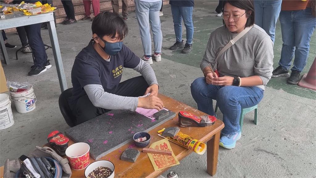 驚蟄遇天赦日80年一遇 球迷「打小人」為台灣隊集氣