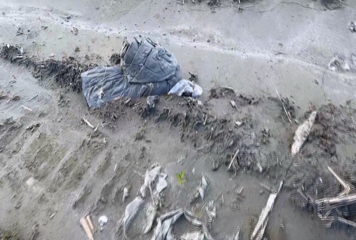 花蓮光復北富村淤泥飄臭! 村民盼大型機具進駐開挖