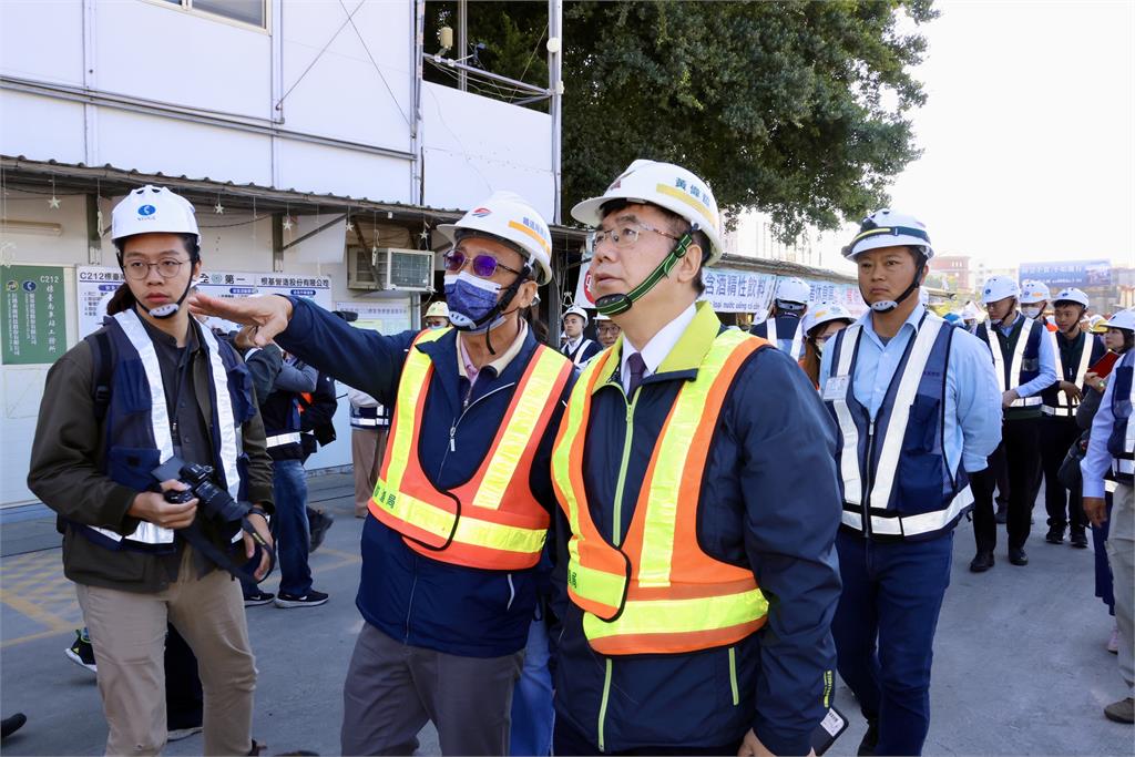 出席立院考察臺南鐵路地下化工程 黃偉哲:115年通車目標