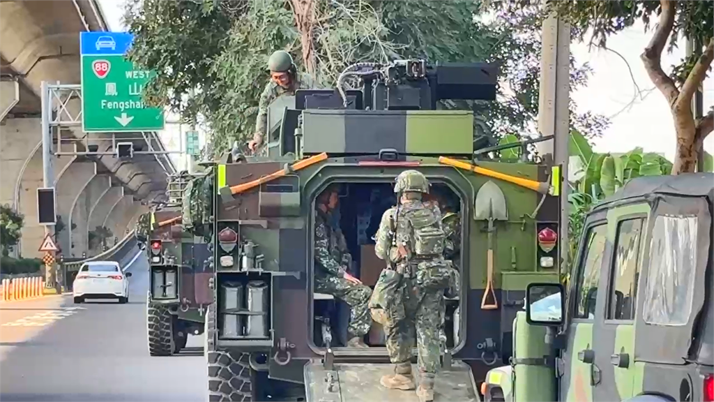 快新聞／防堵中國圍台軍演！海鋒大隊出動　雄風飛彈車搭載反艦飛彈就定位