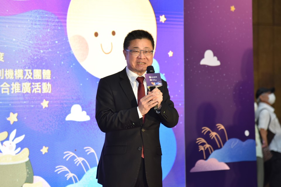 快新聞/中秋近了!衛福部、政委陳時中力推庇護工場禮盒 盼身障族群過佳節