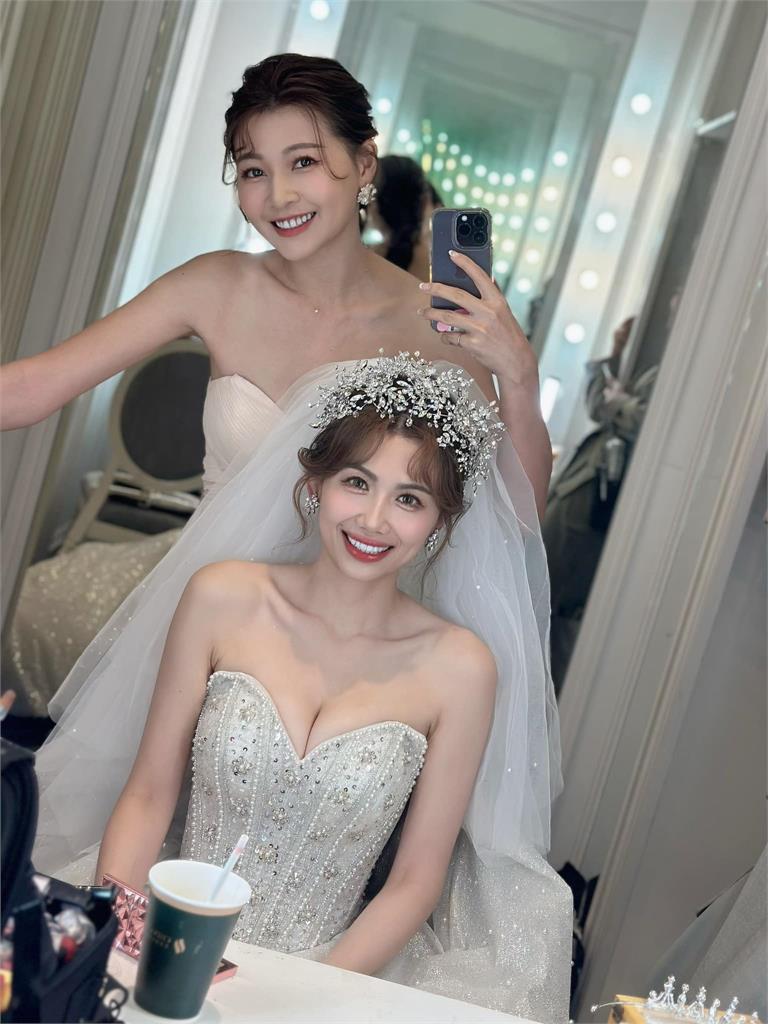謝京穎「伴娘初體驗」獻給她!網翻《市井豪門》婚紗照讚:顏值爆表