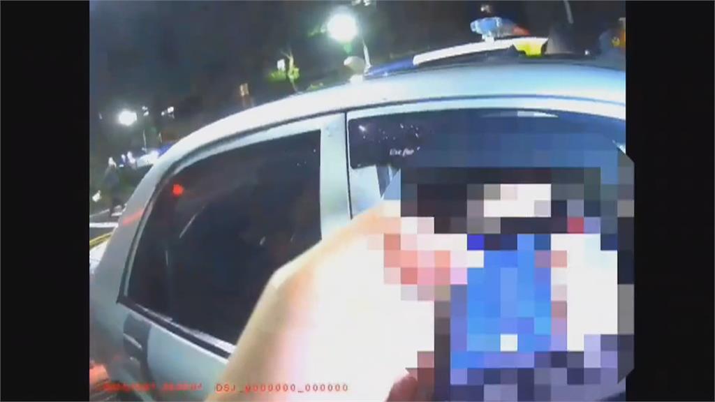 轎車拒檢逃逸撞傷2警 2男被逮1人妻子通緝犯身分也曝光